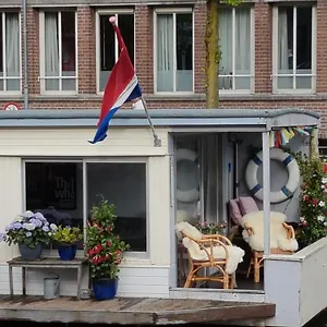 Pantheos Houseboat Amsterdam